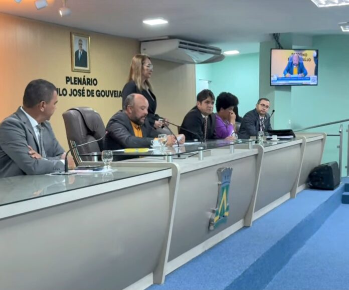 Câmara campinense aprova reajuste do piso salarial dos professores